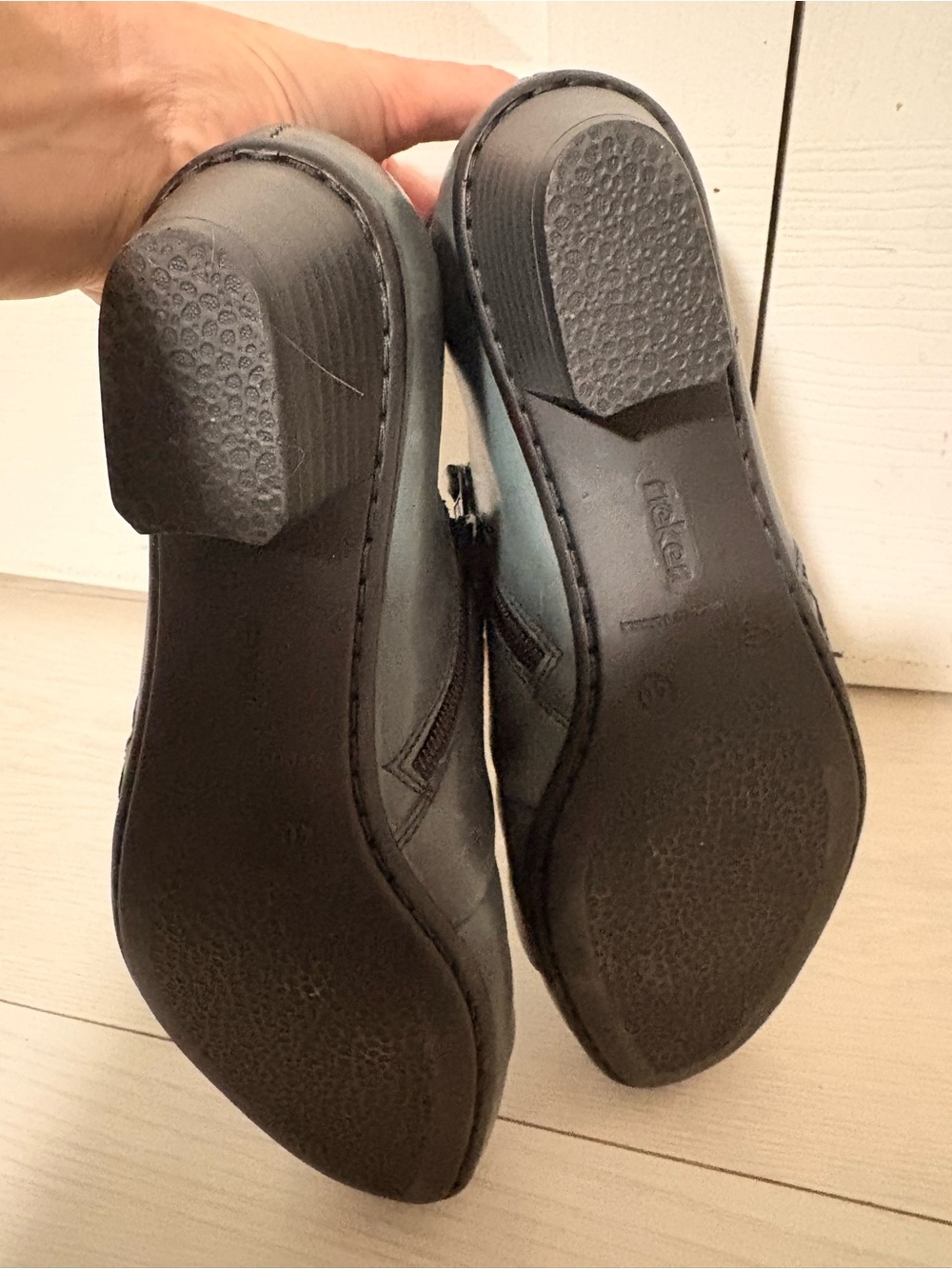 Ladies Rieker size 9 booties - Picture 7 of 8